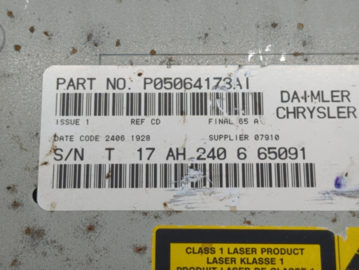 2005-2007 Jeep Grand Cherokee Radio AM FM Cd Player Receiver Replacement P/N:P05064173AI Fits OEM Used Auto Parts - Oemuseda