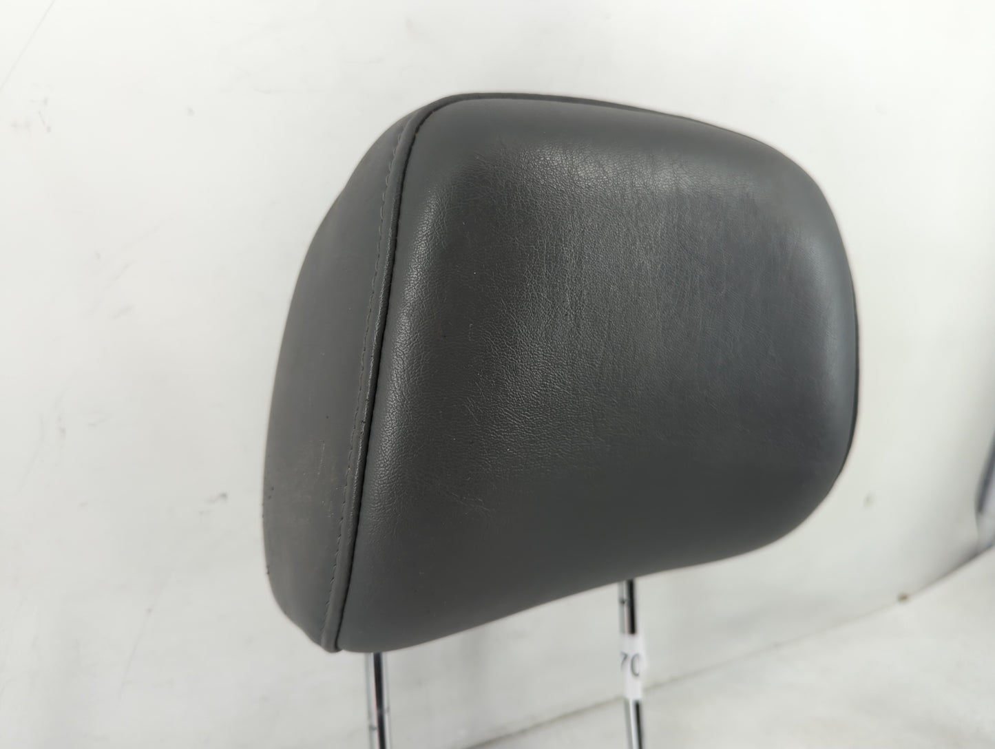 2005-2010 Jeep Grand Cherokee Headrest Head Rest Front Driver Passenger Seat Fits Fits 2005 2006 2007 2008 2009 2010 OEM Use