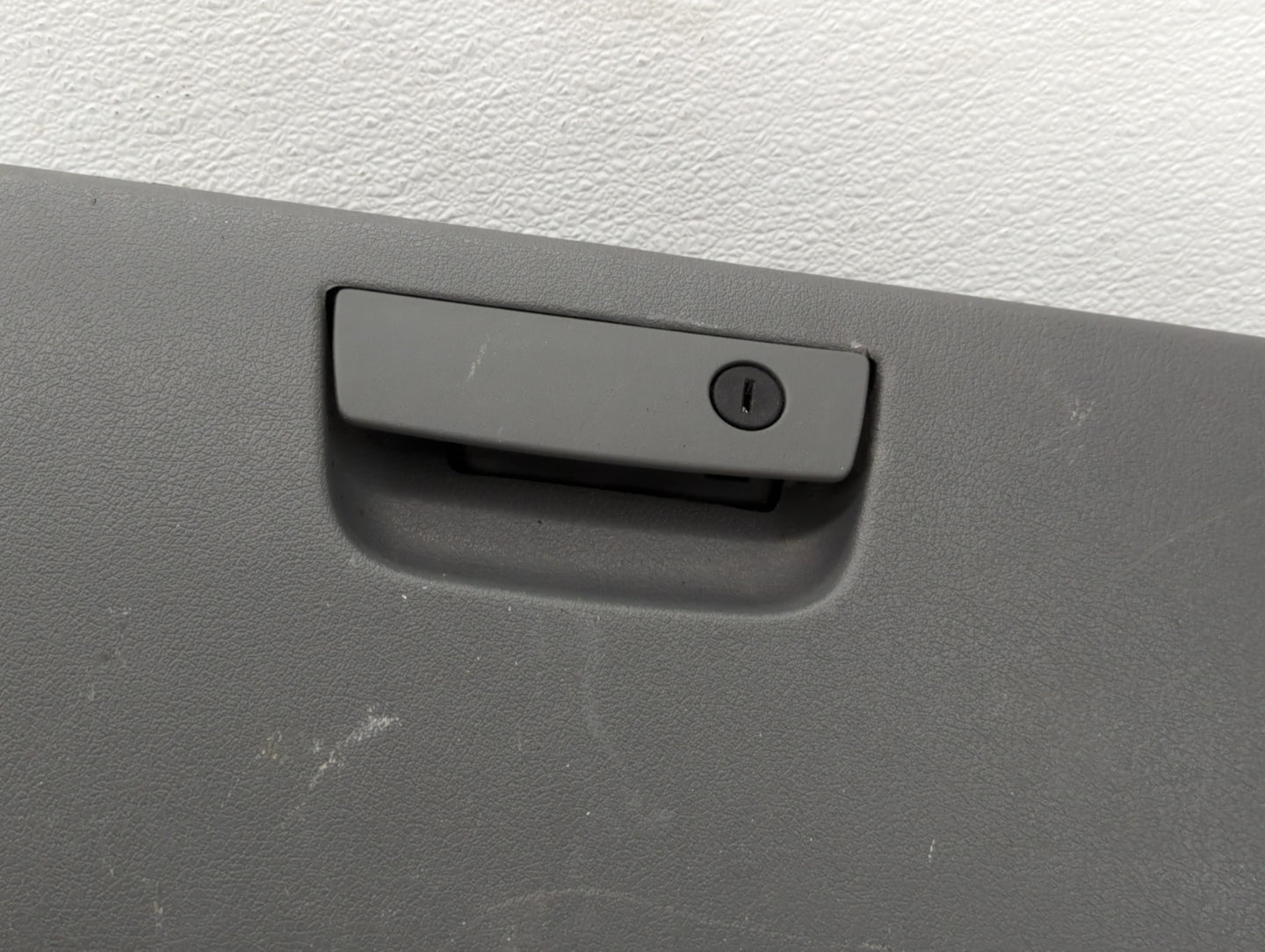 2007 Jeep Grand Cherokee Passenger Glove Box Door Storage Compartment - Oemusedautoparts1.com