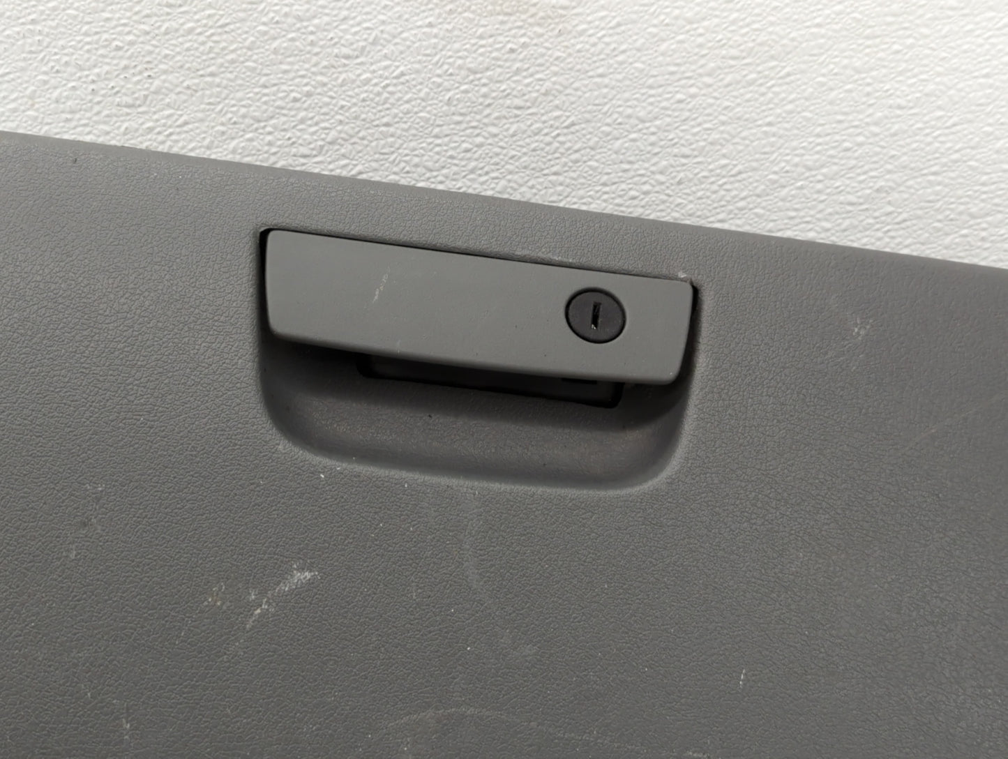 2007 Jeep Grand Cherokee Passenger Glove Box Door Storage Compartment - Oemusedautoparts1.com