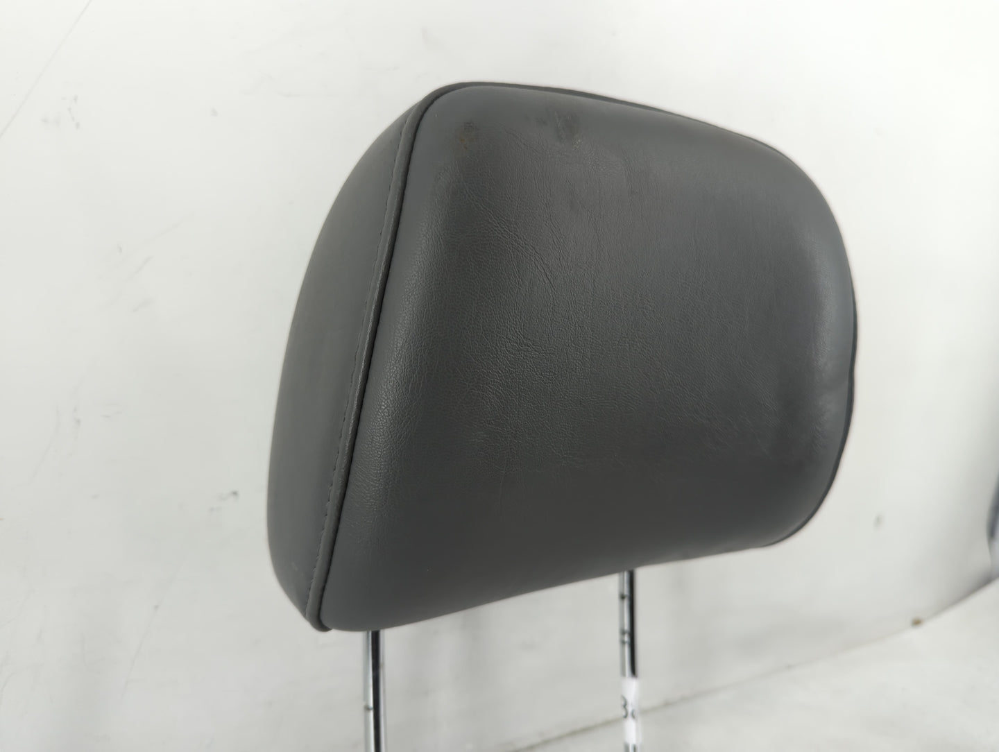 2005-2010 Jeep Grand Cherokee Headrest Head Rest Front Driver Passenger Seat Fits Fits 2005 2006 2007 2008 2009 2010 OEM Use