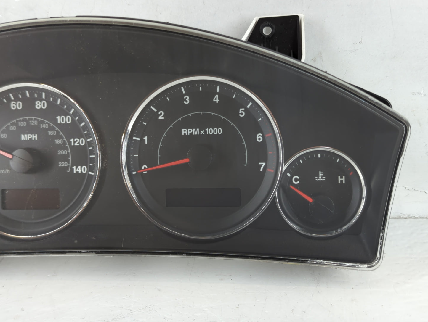 2007 Jeep Grand Cherokee Instrument Cluster Speedometer Gauges P/N:CR-0034-103-M0-CC 05172317AC Fits OEM Used Auto Parts - O
