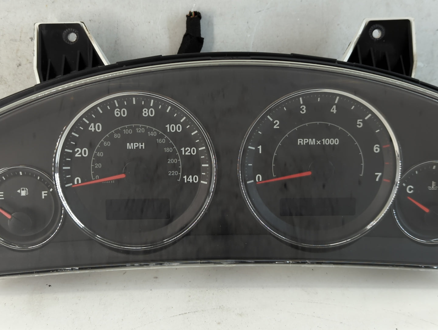 2007 Jeep Grand Cherokee Instrument Cluster Speedometer Gauges P/N:CR-0034-103-M0-CD 05172317AD Fits OEM Used Auto Parts - O