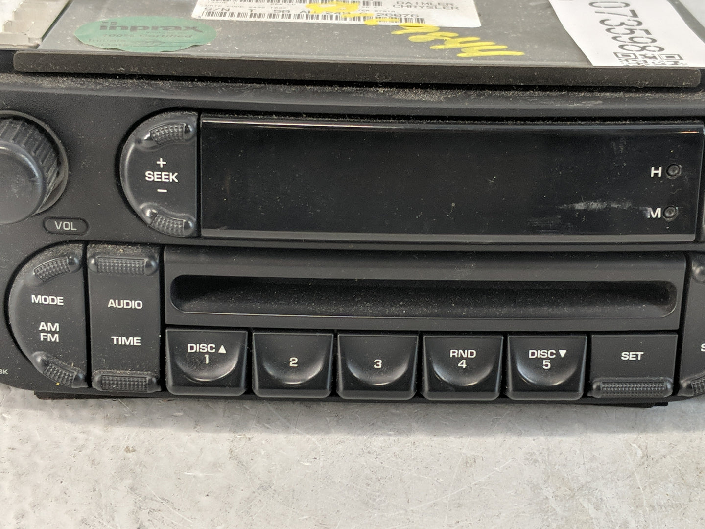 2002-2007 Jeep Liberty Radio AM FM Cd Player Receiver Replacement P/N:P05091506AG Fits OEM Used Auto Parts - Oemusedautopart