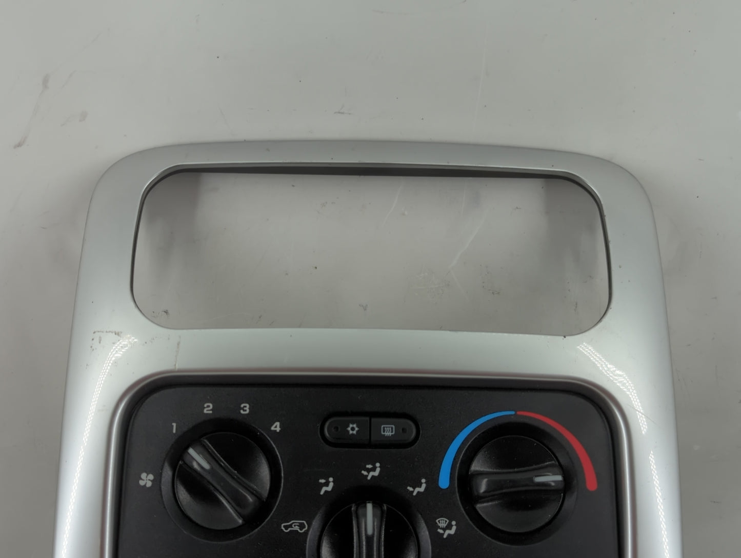 2004-2007 Jeep Liberty Climate Control Module Temperature AC/Heater Replacement P/N:P55037533AG Fits Fits 2004 2005 2006 200