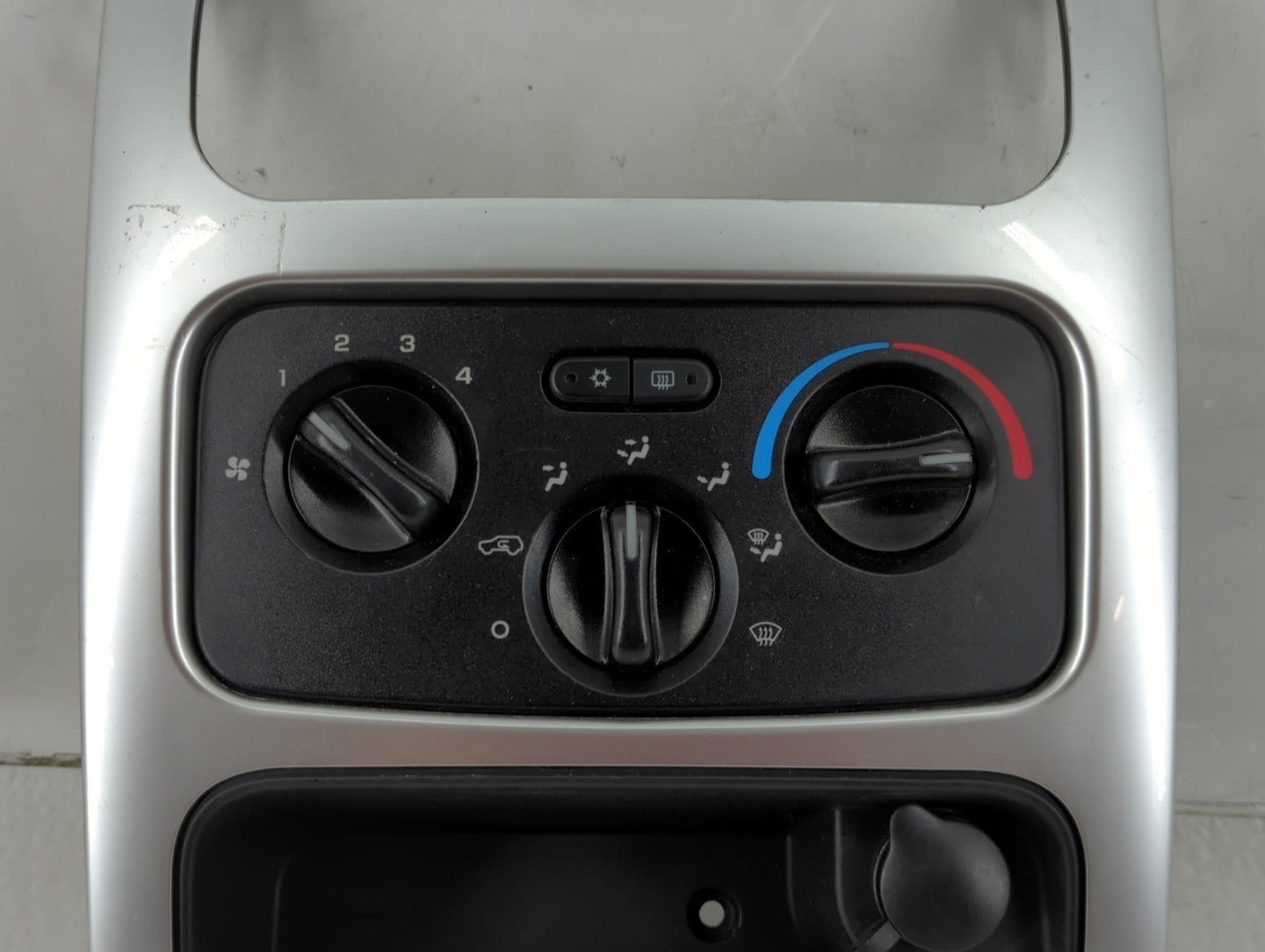 2004-2007 Jeep Liberty Climate Control Module Temperature AC/Heater Replacement P/N:P55037533AG Fits Fits 2004 2005 2006 200