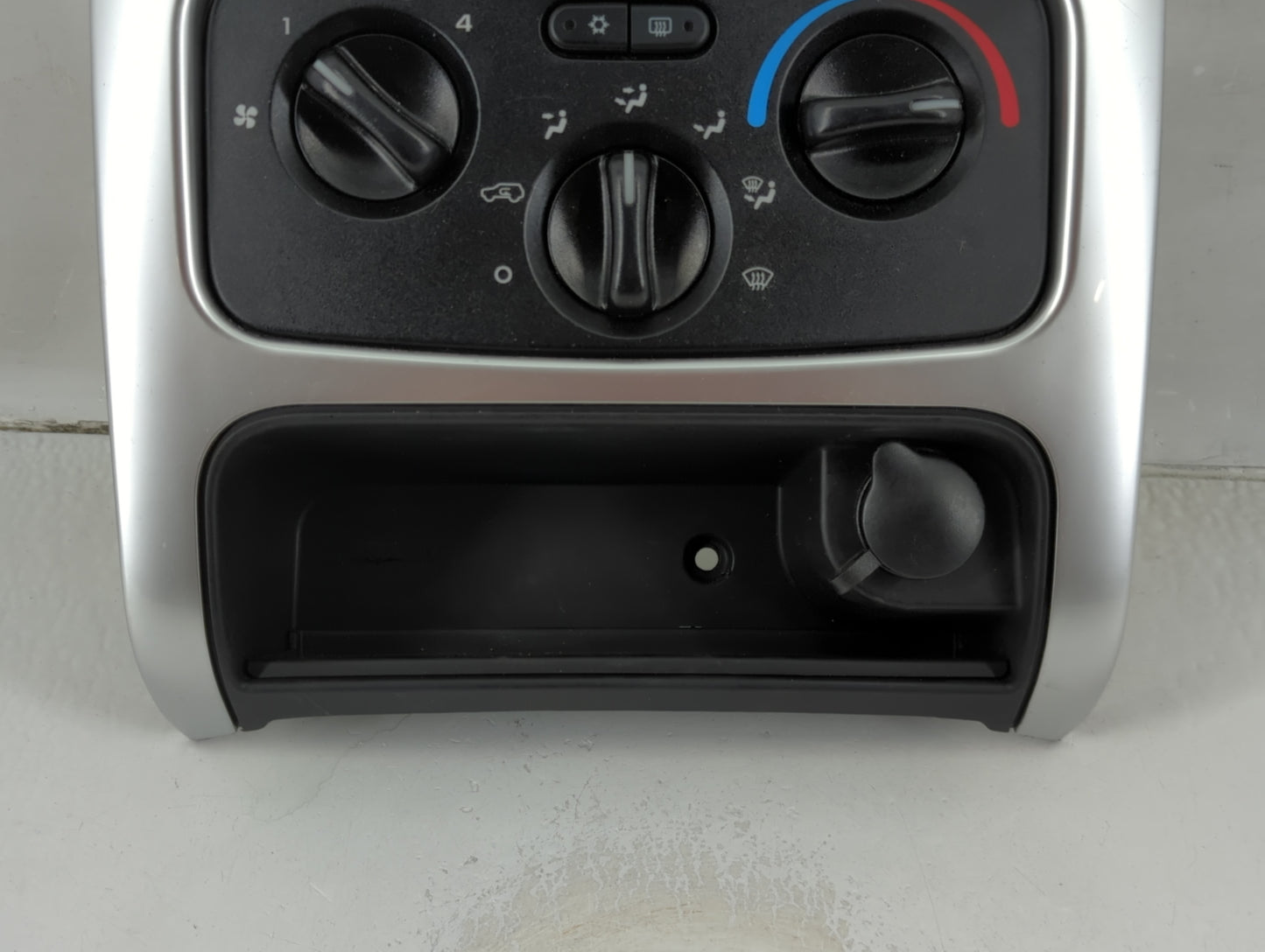 2004-2007 Jeep Liberty Climate Control Module Temperature AC/Heater Replacement P/N:P55037533AG Fits Fits 2004 2005 2006 200