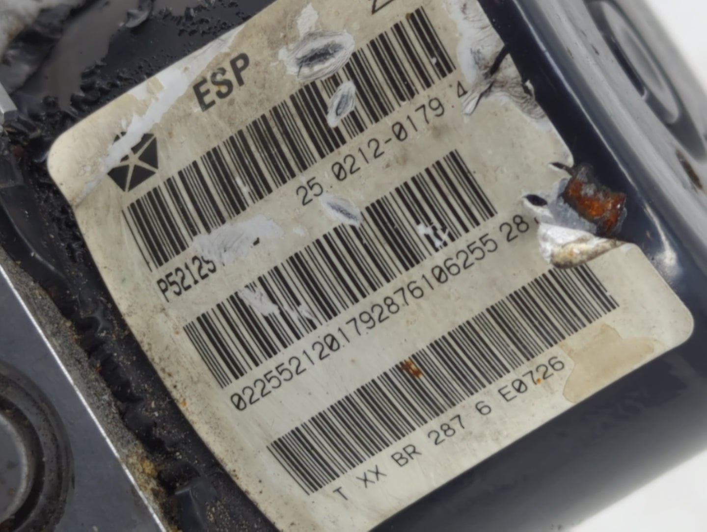 2007 Jeep Liberty ABS Pump Control Module Replacement P/N:P52129438AB Fits OEM Used Auto Parts - Oemusedautoparts1.com