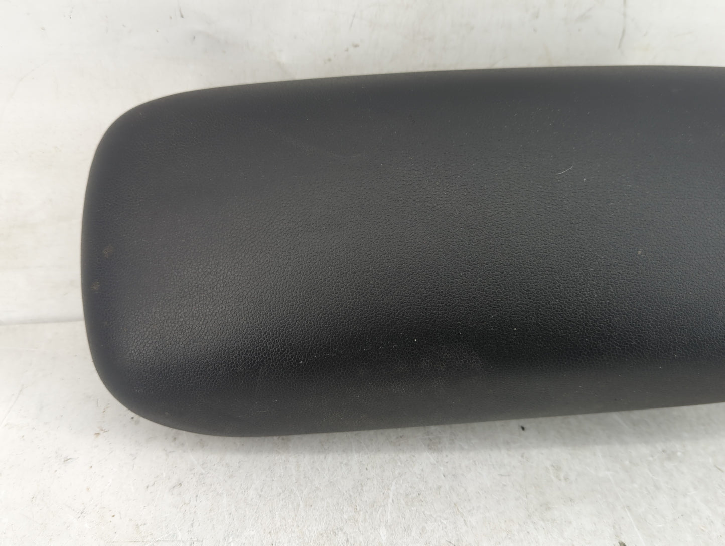 2007 Jeep Liberty Center Console Armrest Cover Lid Fits OEM Used Auto Parts - Oemusedautoparts1.com
