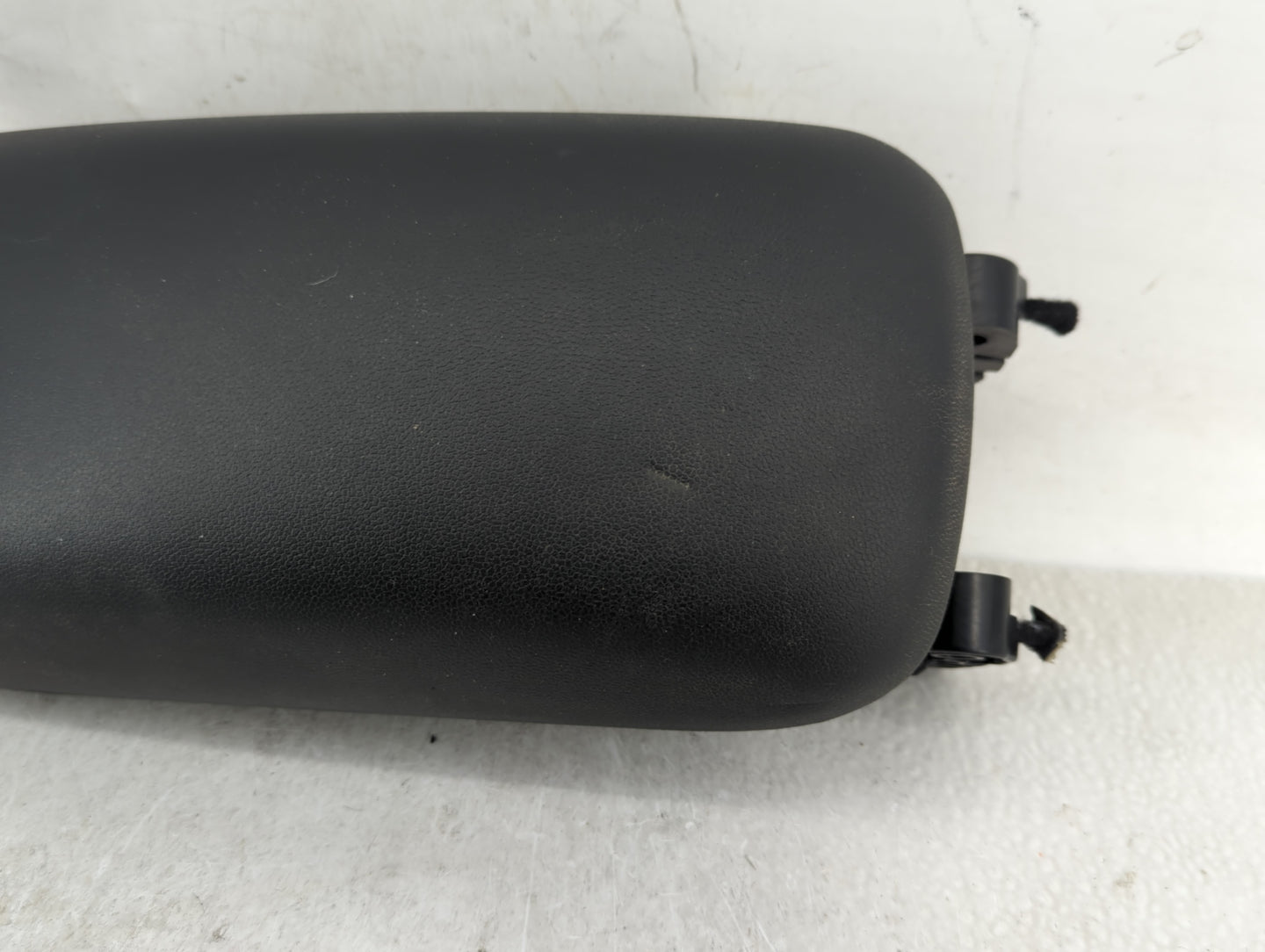2007 Jeep Liberty Center Console Armrest Cover Lid Fits OEM Used Auto Parts - Oemusedautoparts1.com
