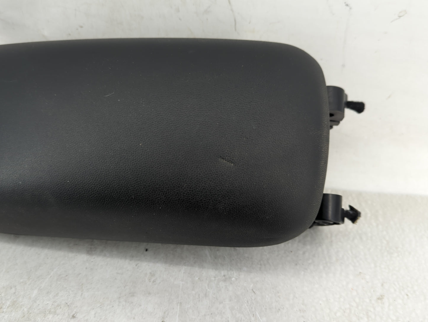 2007 Jeep Liberty Center Console Armrest Cover Lid Fits OEM Used Auto Parts - Oemusedautoparts1.com