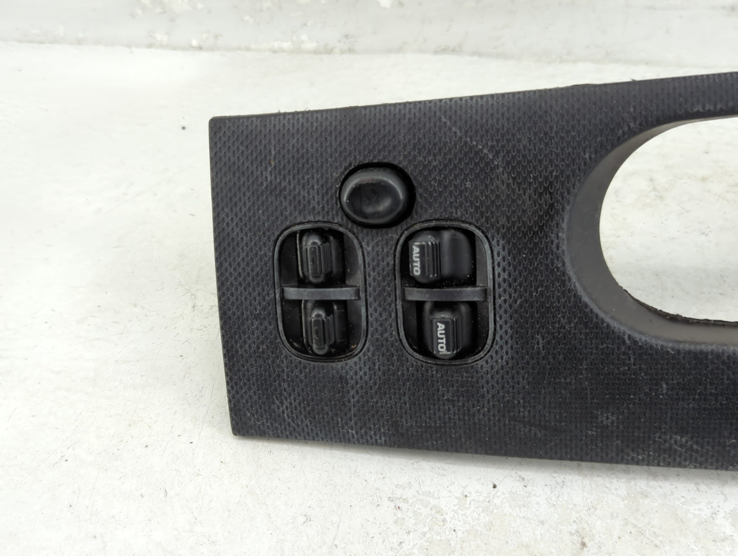 2004-2007 Jeep Liberty Master Power Window Switch Replacement Driver Side Left P/N:P5KC07DX9AC Fits Fits 2004 2005 2006 2007