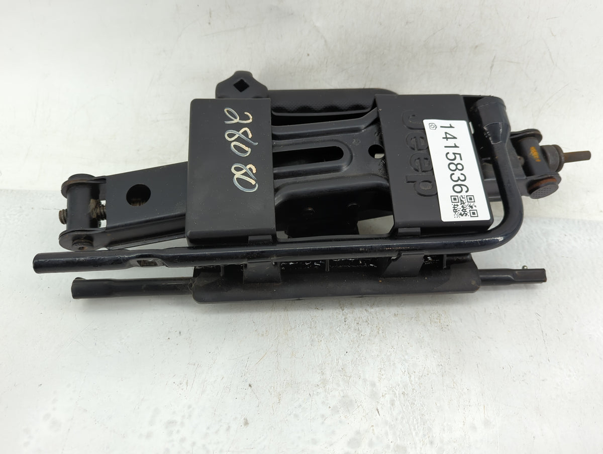 2007 Jeep Liberty Spare Scissor Car Jack - Oemusedautoparts1.com
