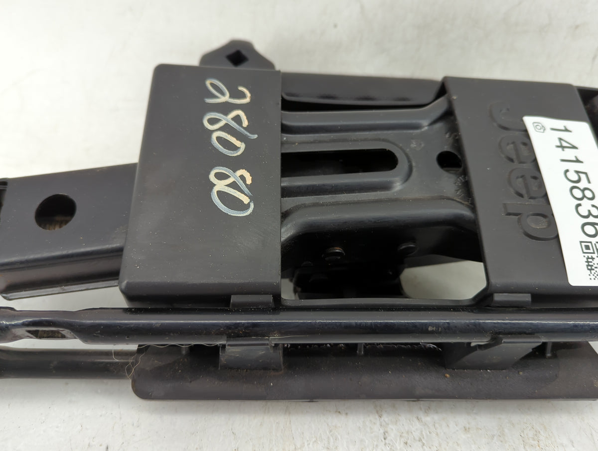 2007 Jeep Liberty Spare Scissor Car Jack - Oemusedautoparts1.com