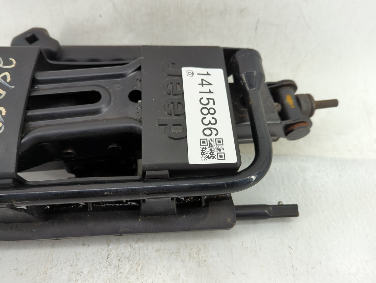 2007 Jeep Liberty Spare Scissor Car Jack - Oemusedautoparts1.com