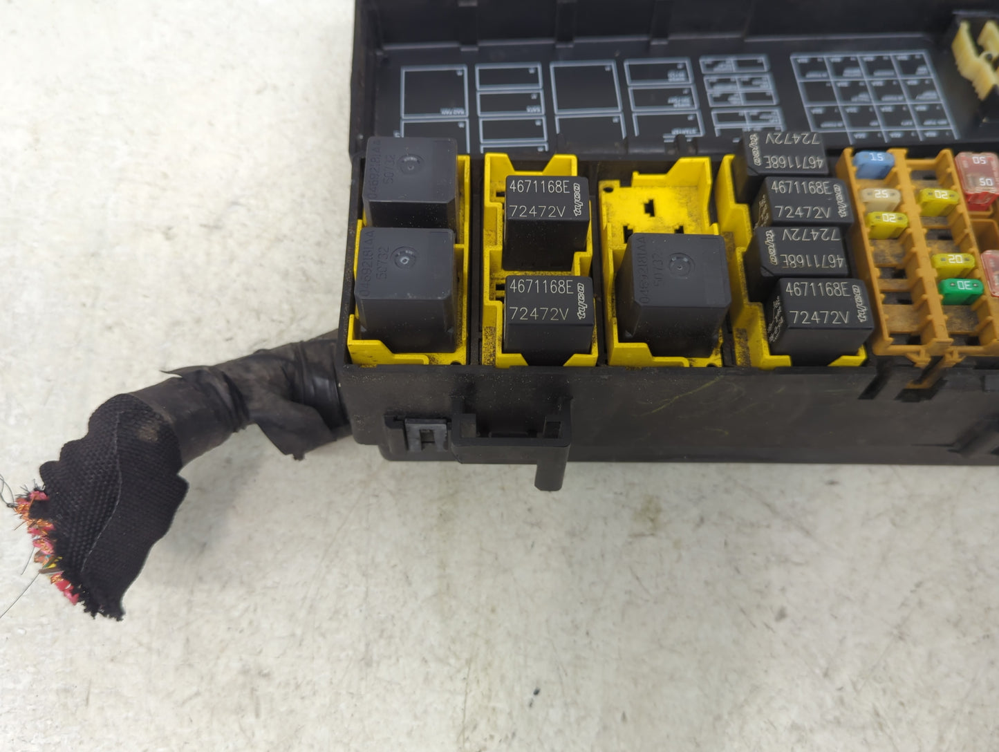 2005-2007 Jeep Liberty Fusebox Fuse Box Panel Relay Module P/N:56047664AC AMGS1816S0017 Fits Fits 2005 2006 2007 OEM Used Au
