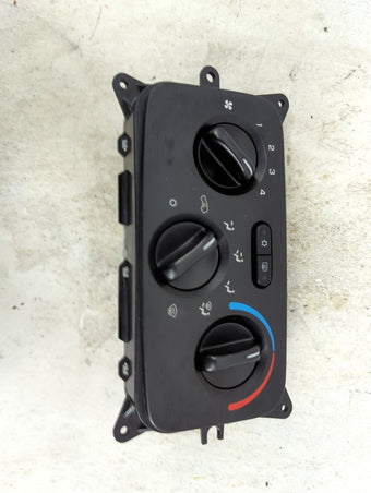 compare product 2004-2007 Jeep Liberty Climate Control Module Temperature AC/Heater Replacement P/N:P55037533AG IB1C300205 Fits OEM Used Auto Parts