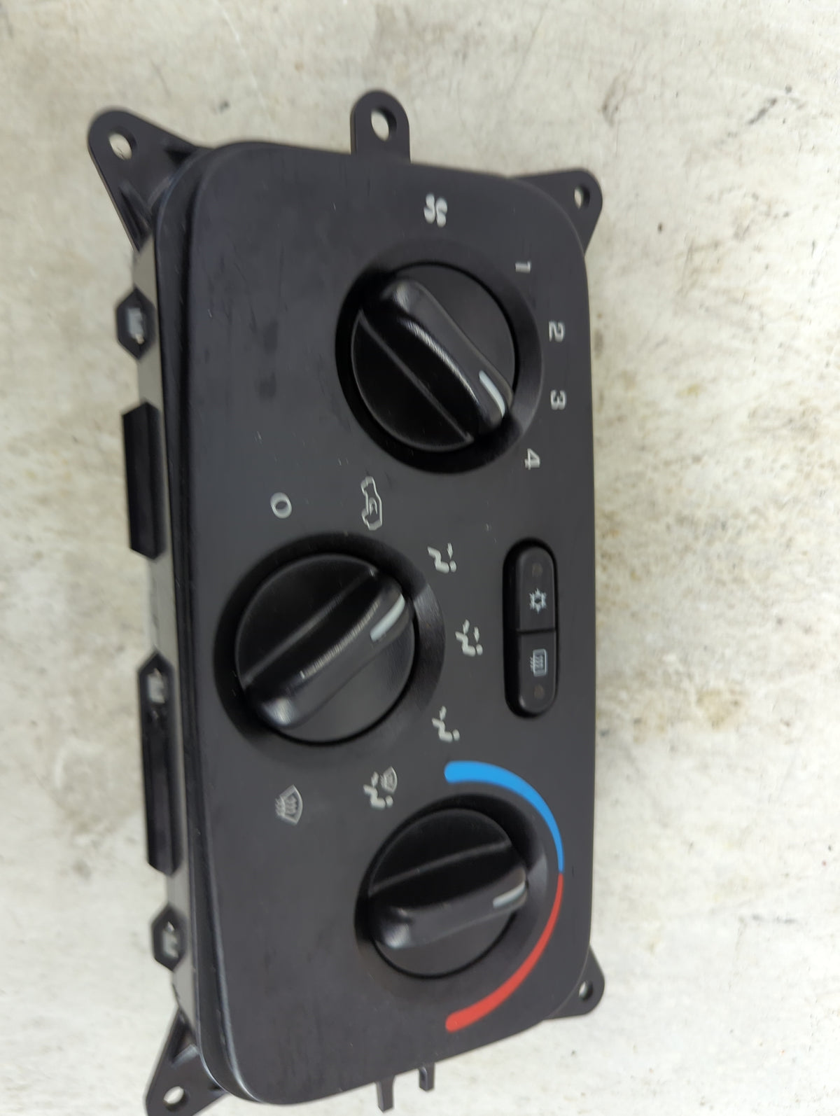 2004-2007 Jeep Liberty Climate Control Module Temperature AC/Heater Replacement P/N:P55037533AG IB1C300205 Fits OEM Used Aut