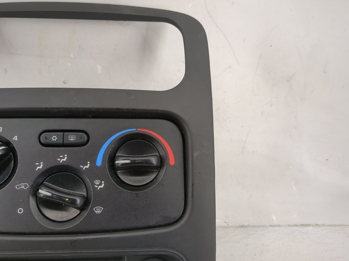 2004-2007 Jeep Liberty Climate Control Module Temperature AC/Heater Replacement P/N:P55037533AG IB1C300205 Fits OEM Used Aut