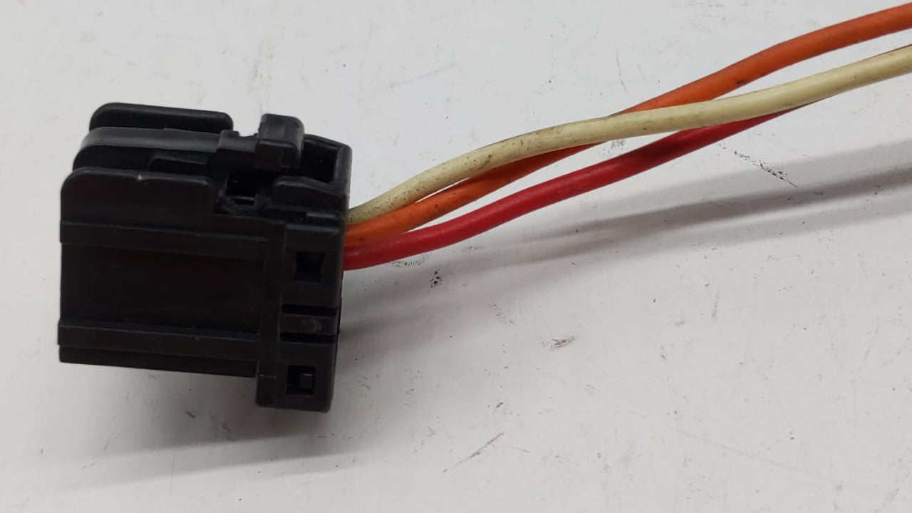 2002-2007 Jeep Liberty Driver Side View Mirror - Left Door Mirror OEM Used - Oemusedautoparts1.com