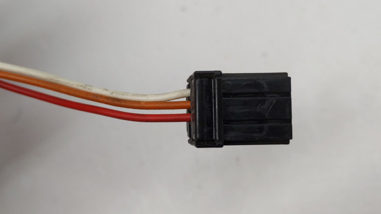 2002-2007 Jeep Liberty Driver Side View Mirror - Left Door Mirror OEM Used - Oemusedautoparts1.com