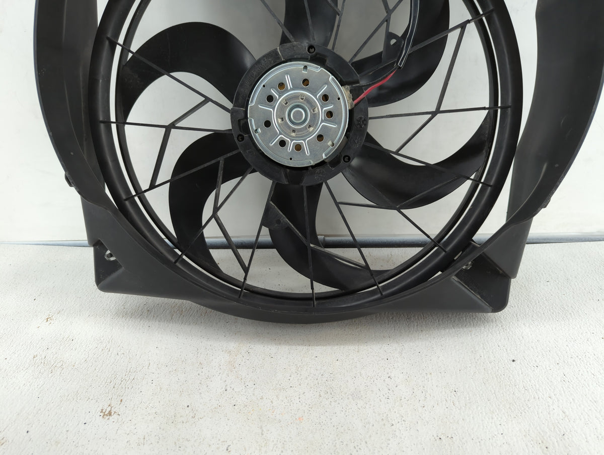 2007-2007 Jeep Liberty Left Radiator Fan Motor Assembly - Oemusedautoparts1.com