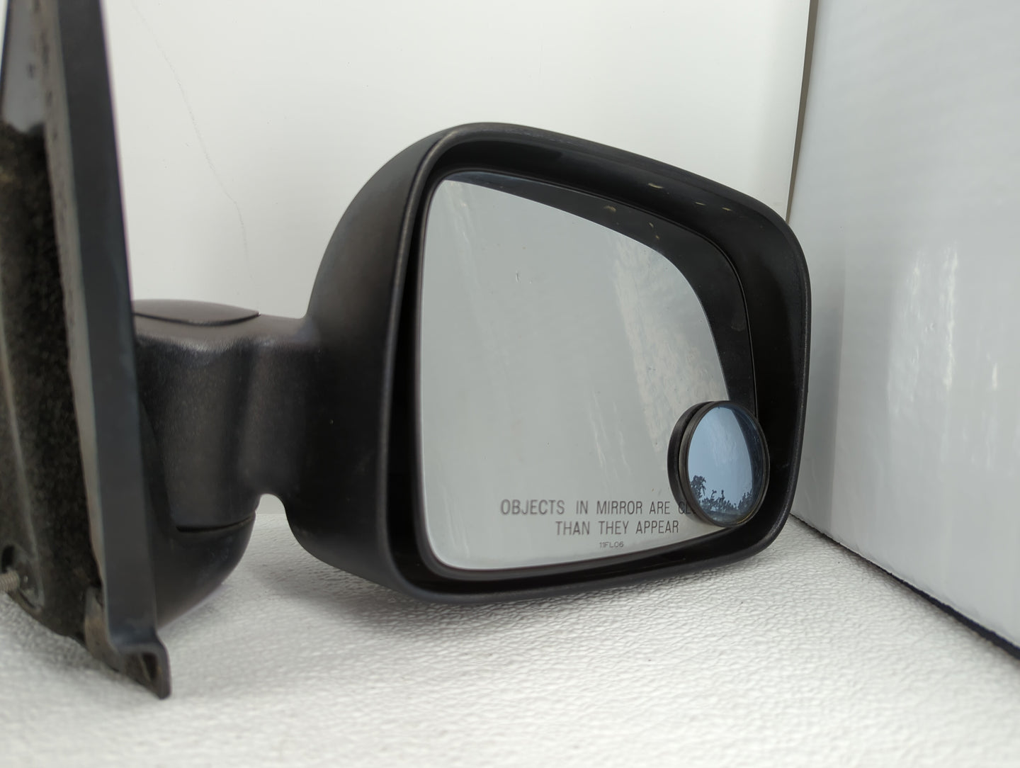 2002-2007 Jeep Liberty Passenger Side View Mirror - Right Door Mirror OEM Used - Oemusedautoparts1.com