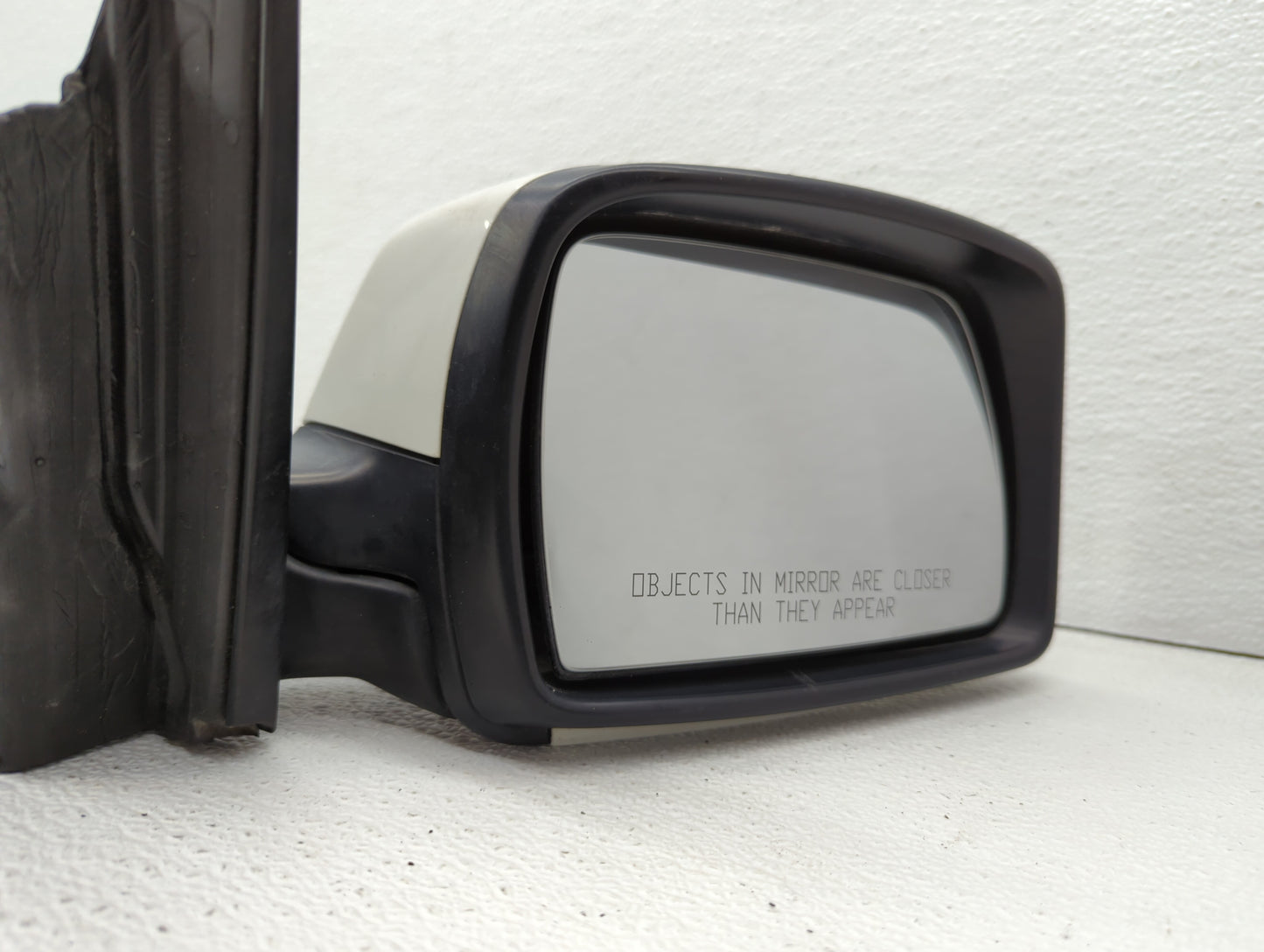 2002-2007 Jeep Liberty Passenger Side View Mirror - Right Door Mirror OEM Used - Oemusedautoparts1.com