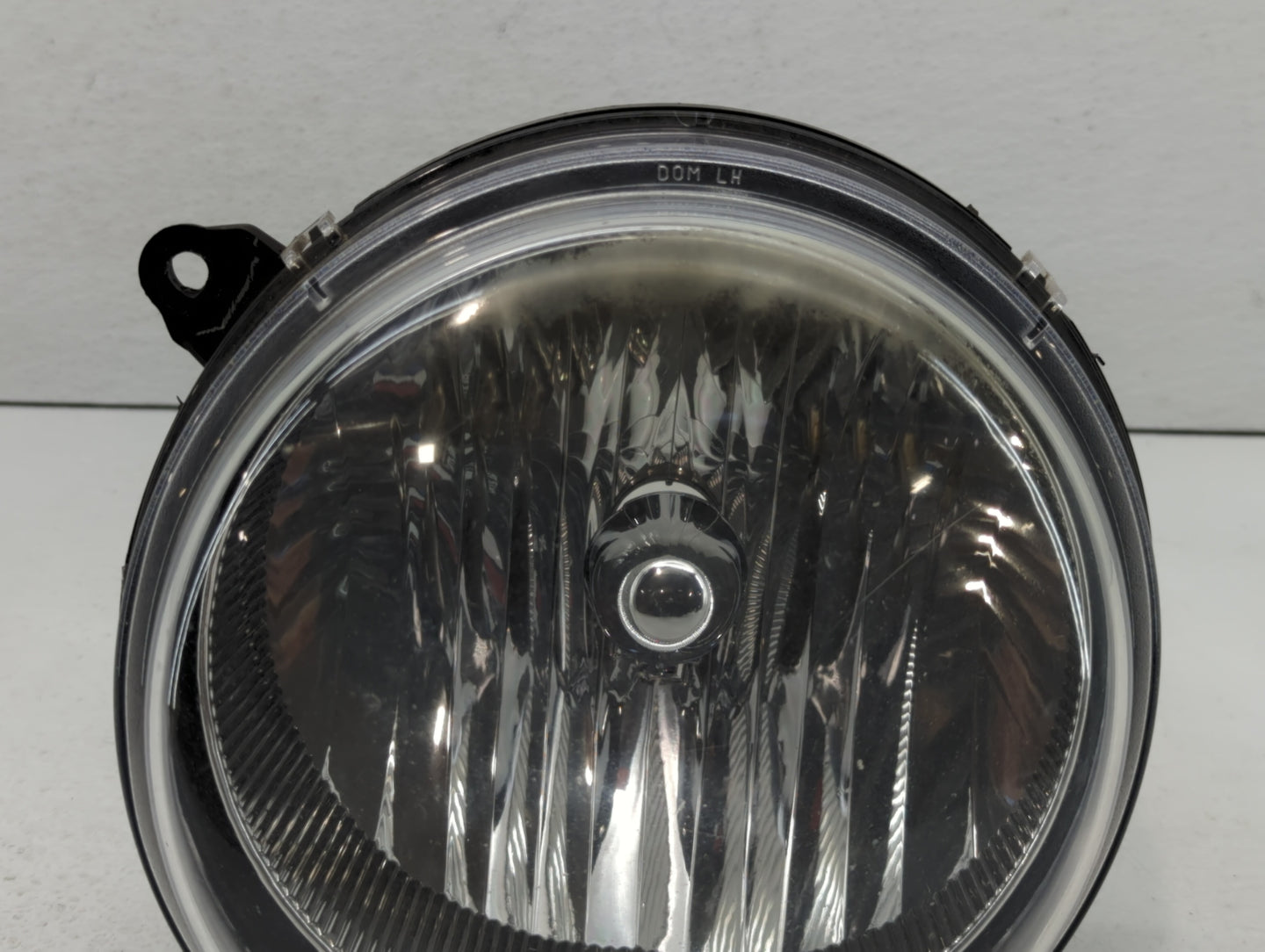 2005-2007 Jeep Liberty Driver Left Oem Head Light Headlight Lamp - Oemusedautoparts1.com