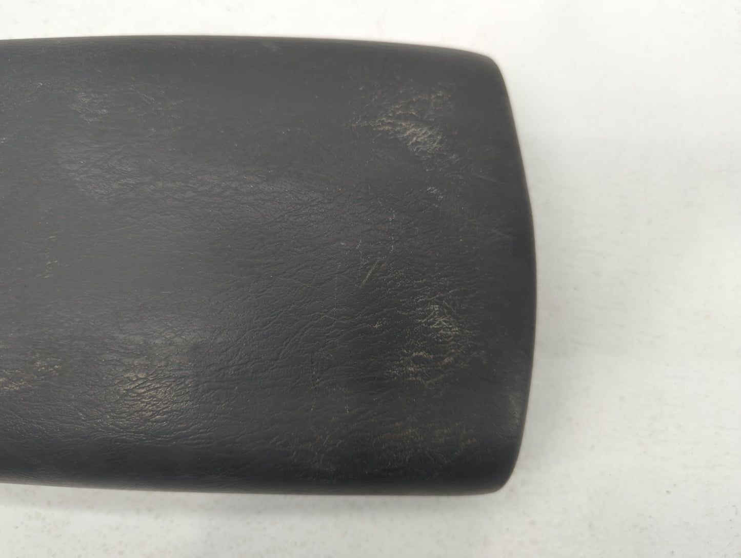 2007 Jeep Liberty Center Console Armrest Cover Lid Black - Oemusedautoparts1.com