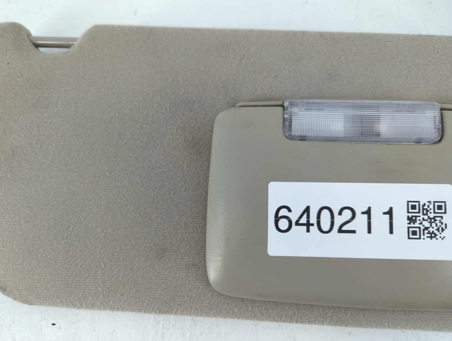 2004-2007 Jeep Liberty Sun Visor Shade Replacement Passenger Right Mirror Fits Fits 2004 2005 2006 2007 OEM Used Auto Parts 