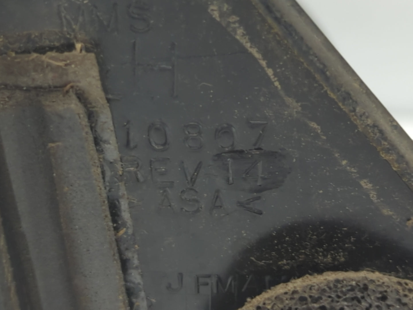 2002-2007 Jeep Liberty Driver Side View Mirror - Left Door Mirror OEM Used - Oemusedautoparts1.com