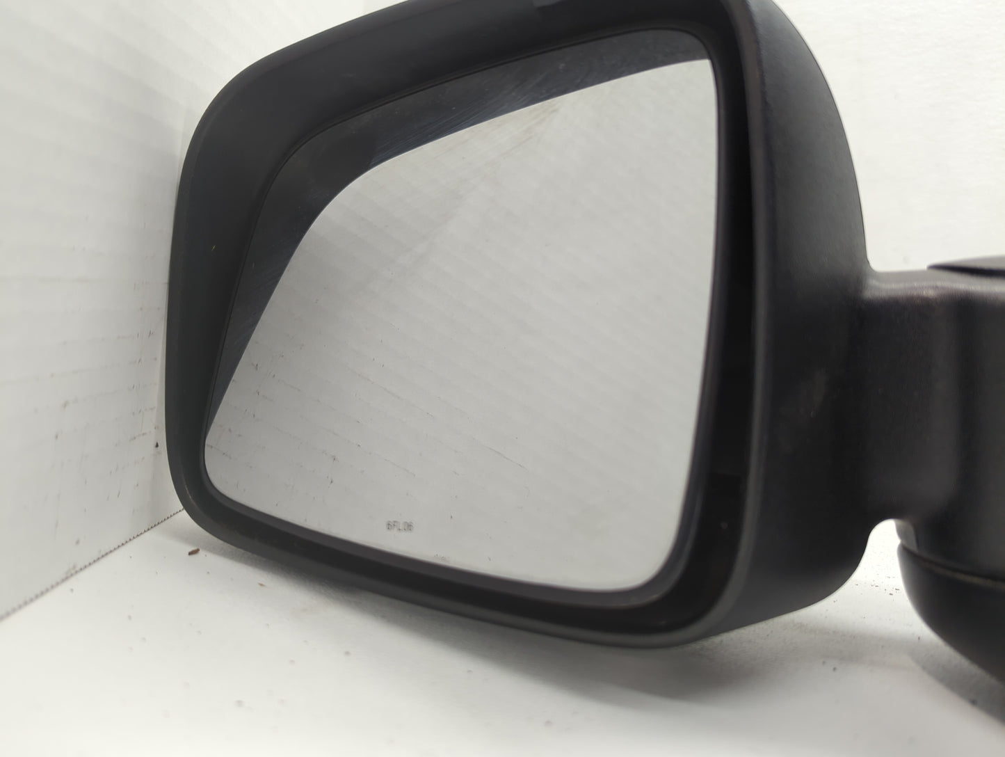 2002-2007 Jeep Liberty Driver Side View Mirror - Left Door Mirror OEM Used - Oemusedautoparts1.com