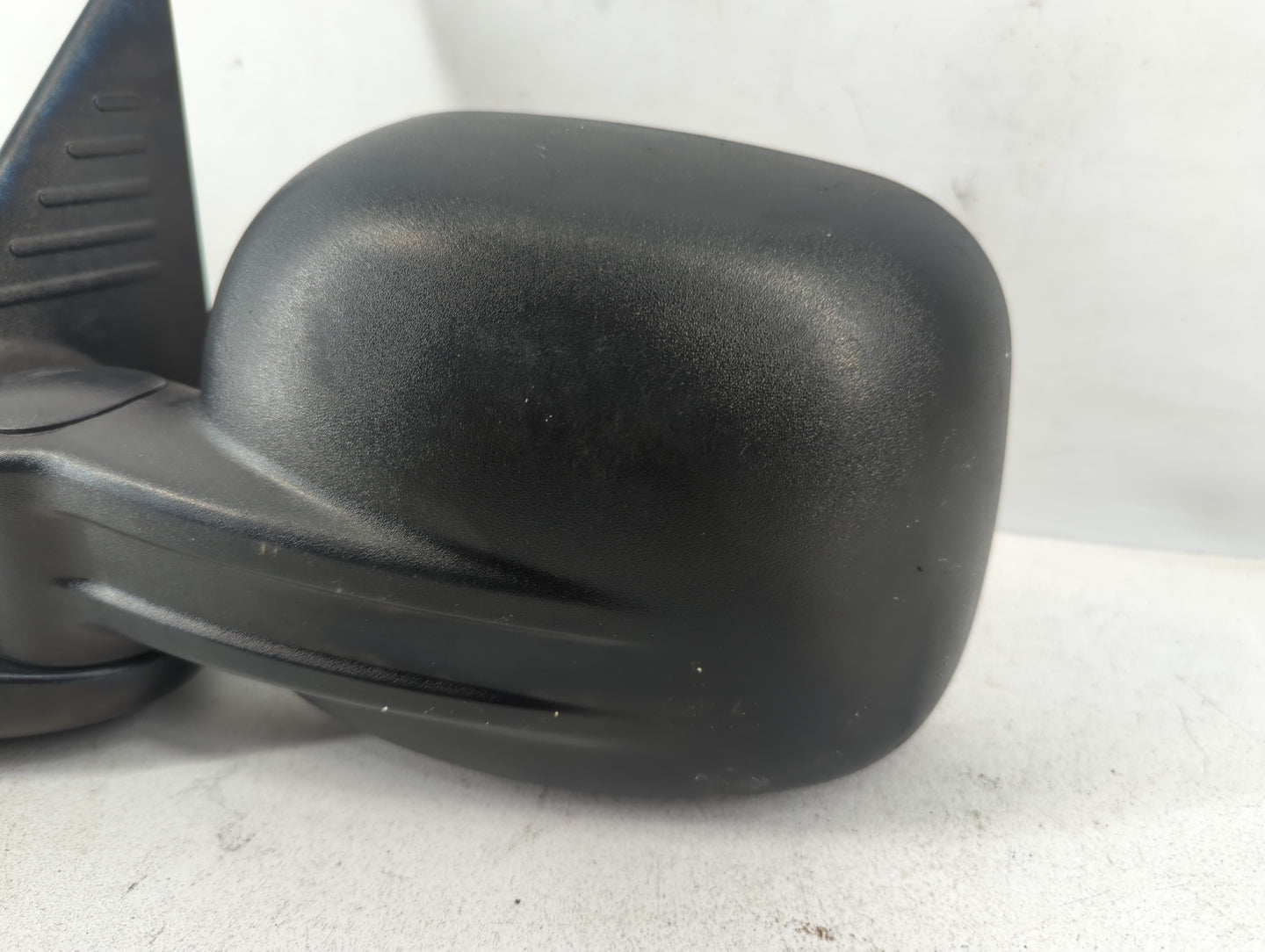 2002-2007 Jeep Liberty Driver Side View Mirror - Left Door Mirror OEM Used - Oemusedautoparts1.com