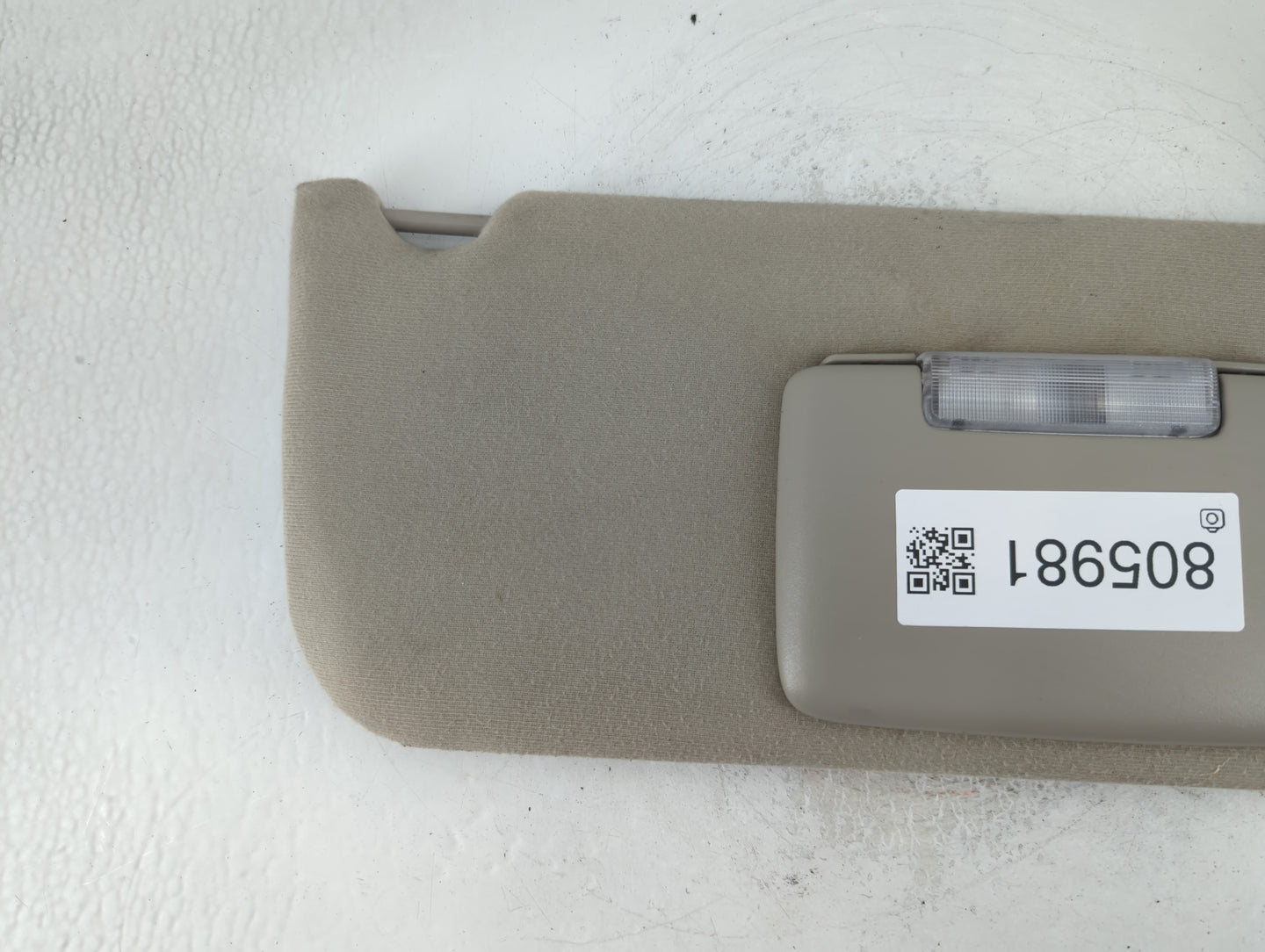 2004-2007 Jeep Liberty Sun Visor Shade Replacement Passenger Right Mirror Fits Fits 2004 2005 2006 2007 OEM Used Auto Parts 