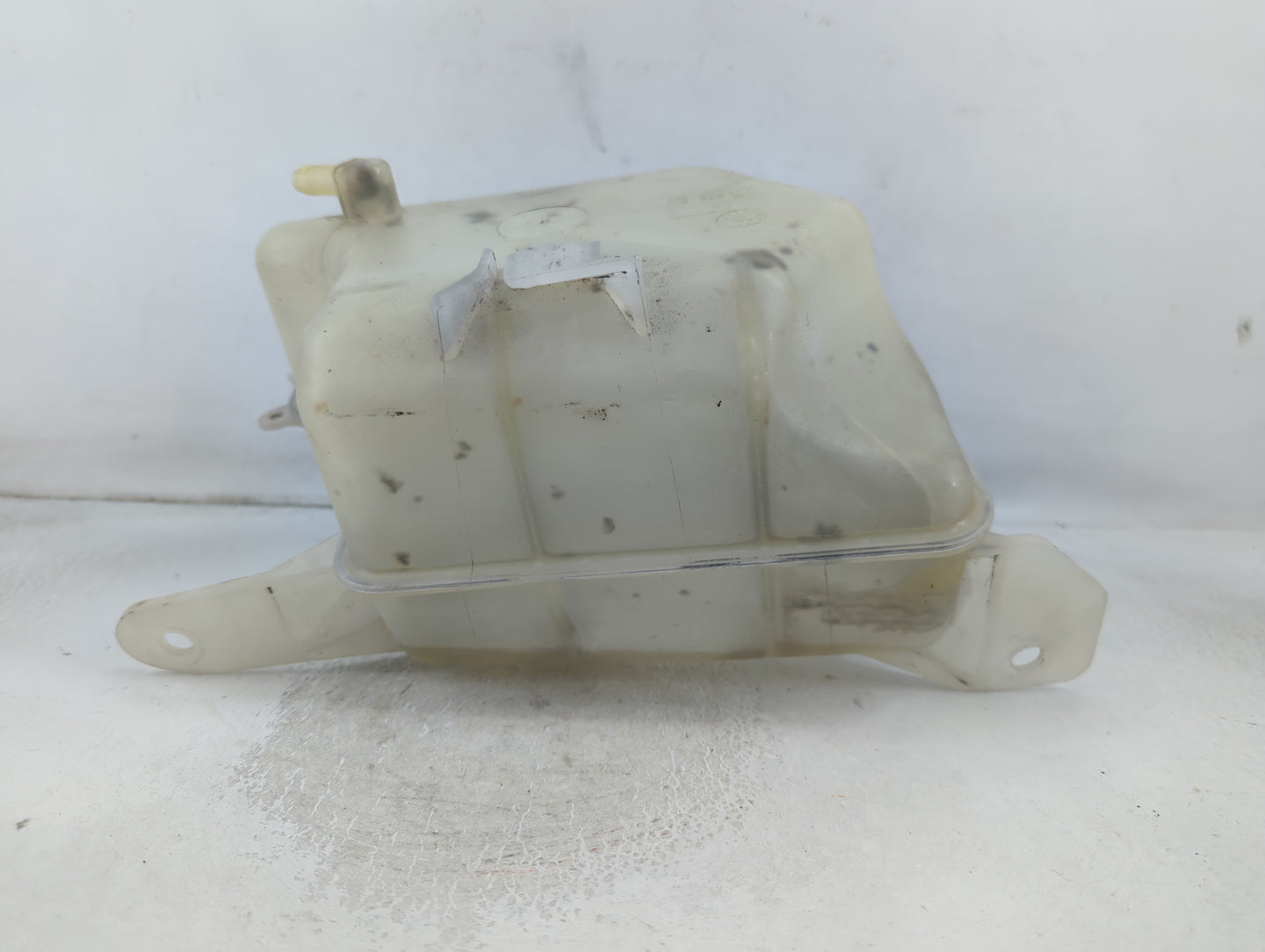 2002-2007 Jeep Liberty Radiator Coolant Overflow Expansion Tank Bottle - Oemusedautoparts1.com
