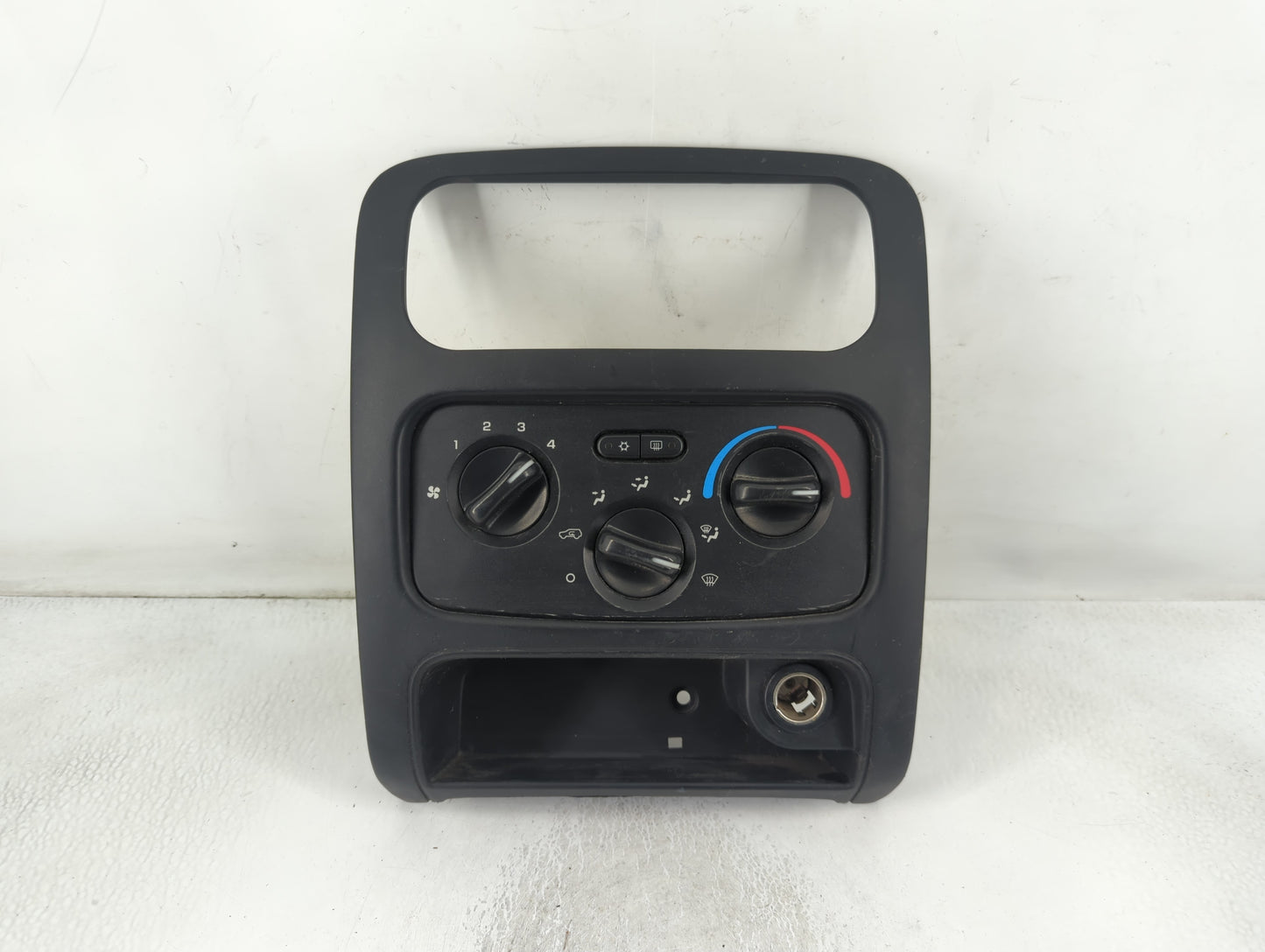 2004-2007 Jeep Liberty Climate Control Module Temperature AC/Heater Replacement Fits Fits 2004 2005 2006 2007 OEM Used Auto 