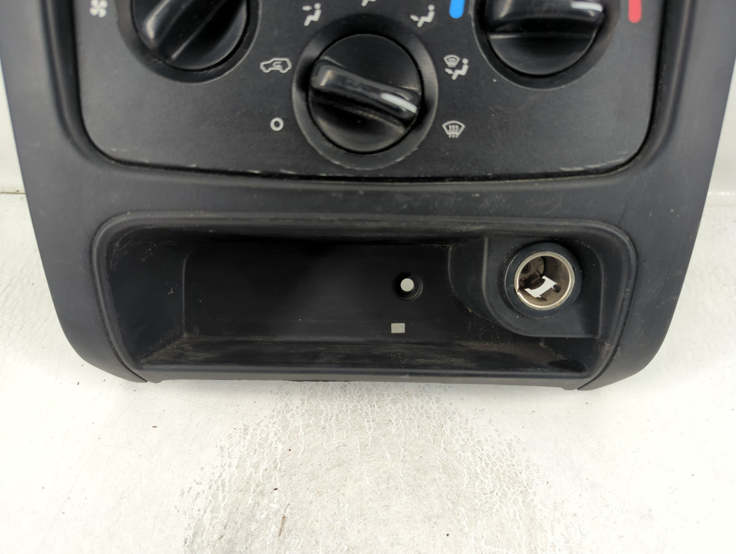 2004-2007 Jeep Liberty Climate Control Module Temperature AC/Heater Replacement Fits Fits 2004 2005 2006 2007 OEM Used Auto 