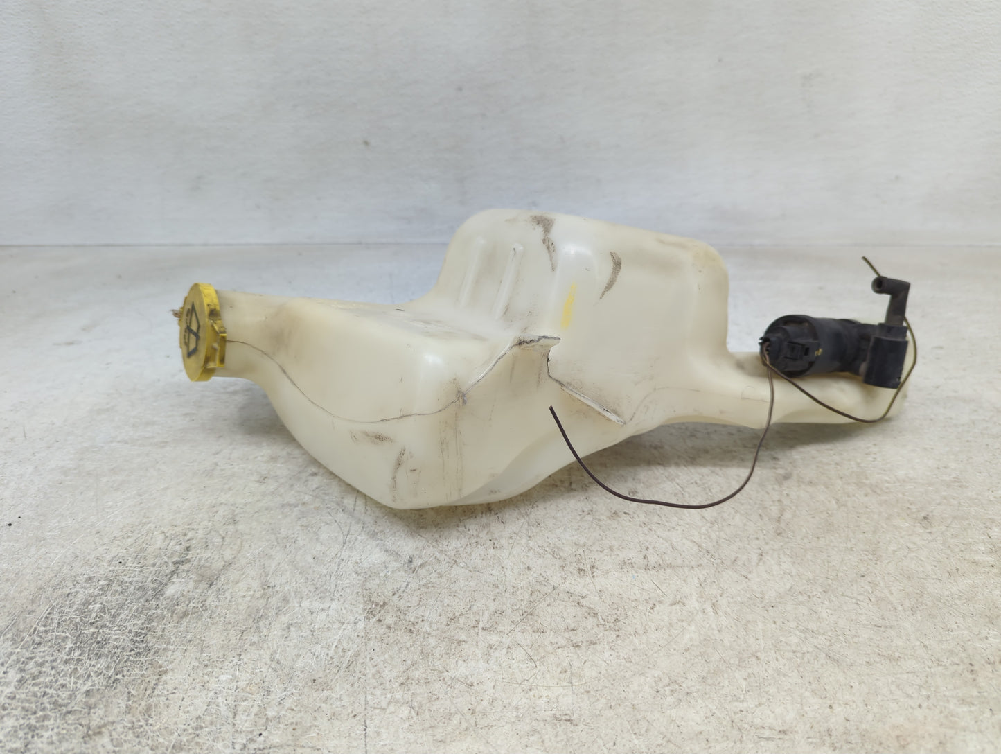 2007-2017 Jeep Patriot Windshield Washer Fluid Reservoir Bottle Oem - Oemusedautoparts1.com