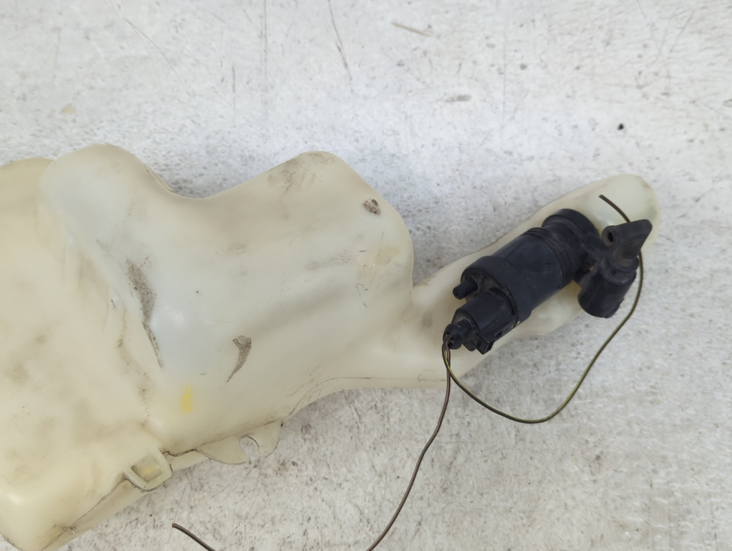 2007-2017 Jeep Patriot Windshield Washer Fluid Reservoir Bottle Oem - Oemusedautoparts1.com