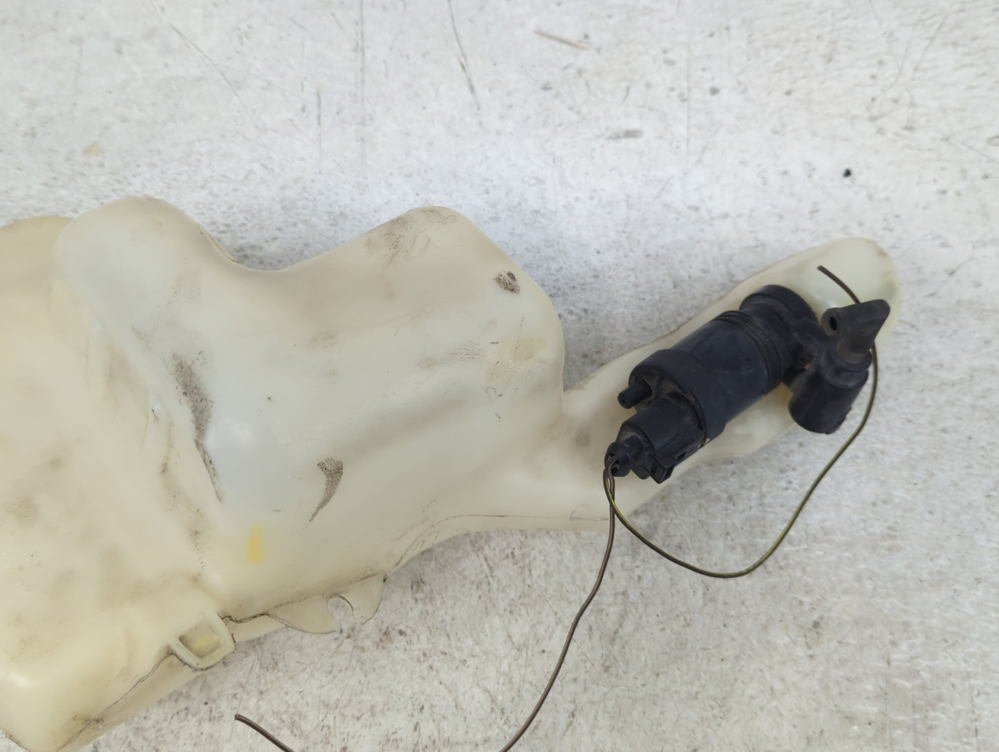2007-2017 Jeep Patriot Windshield Washer Fluid Reservoir Bottle Oem - Oemusedautoparts1.com