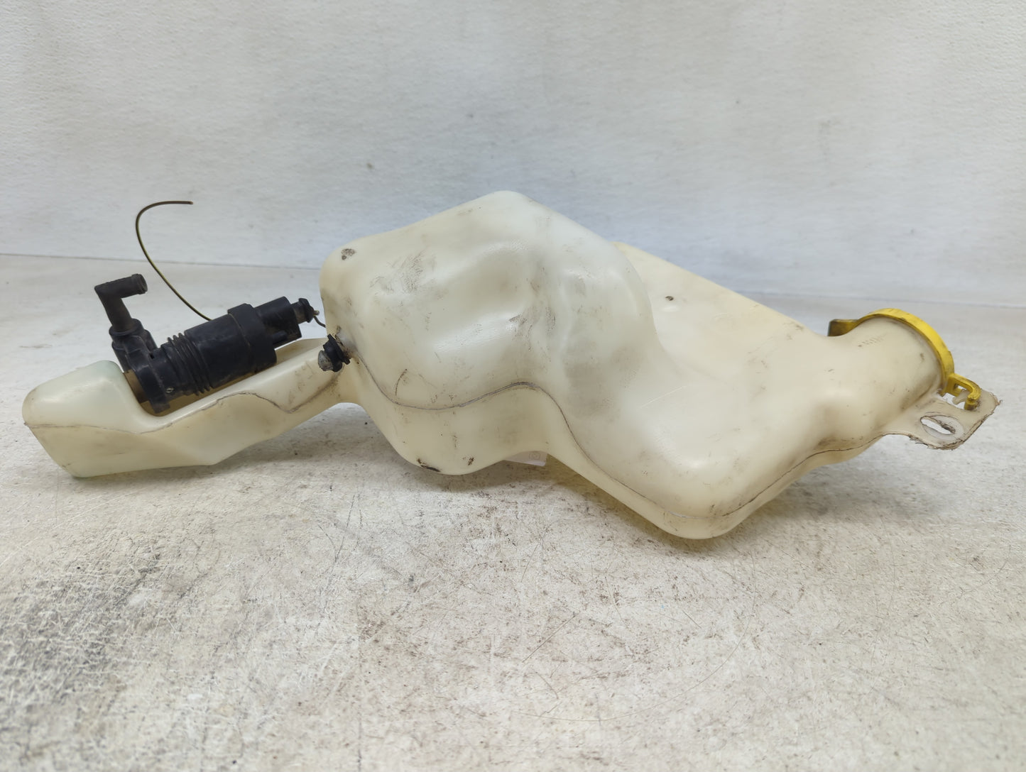 2007-2017 Jeep Patriot Windshield Washer Fluid Reservoir Bottle Oem - Oemusedautoparts1.com