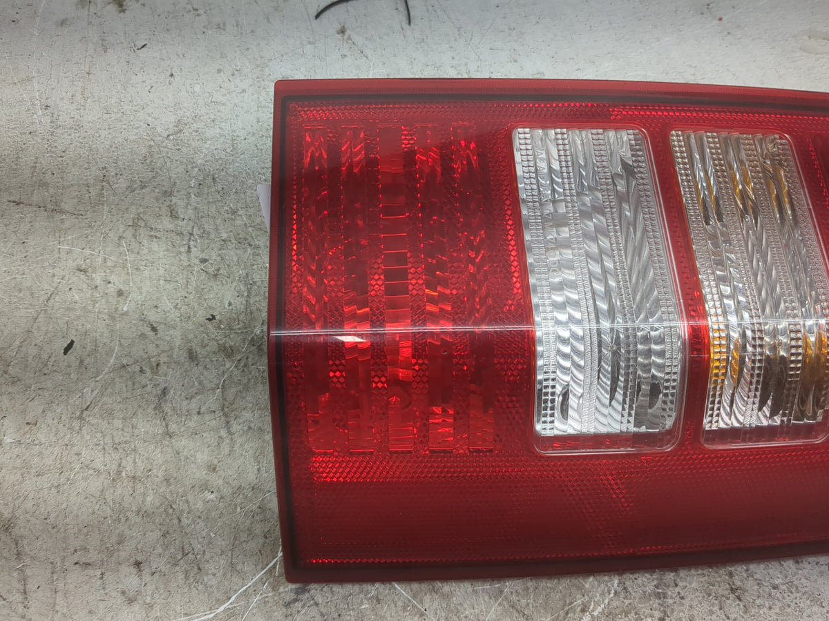 2008-2017 Jeep Patriot Passenger Right Side Deck Lid Mounted Tail Light 1501731 - Oemusedautoparts1.com