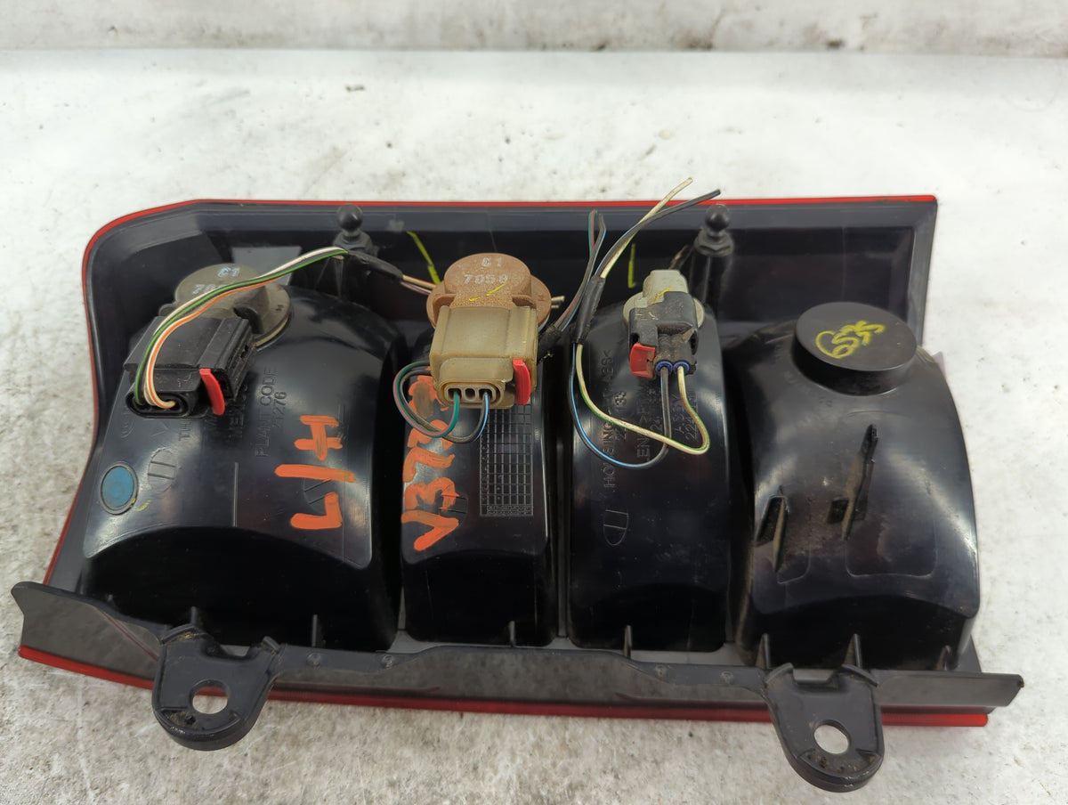 2007 Jeep Patriot Tail Light Assembly Driver Left OEM P/N:P27W17W 3157 Fits OEM Used Auto Parts - Oemusedautoparts1.com