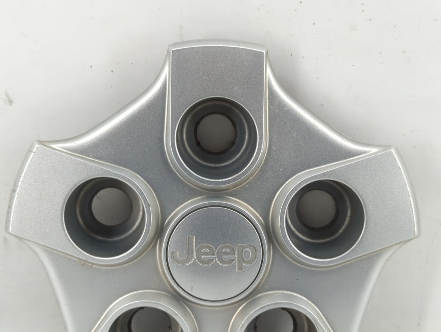 2007 Jeep Patriot Rim Wheel Center Cap Silver - Oemusedautoparts1.com