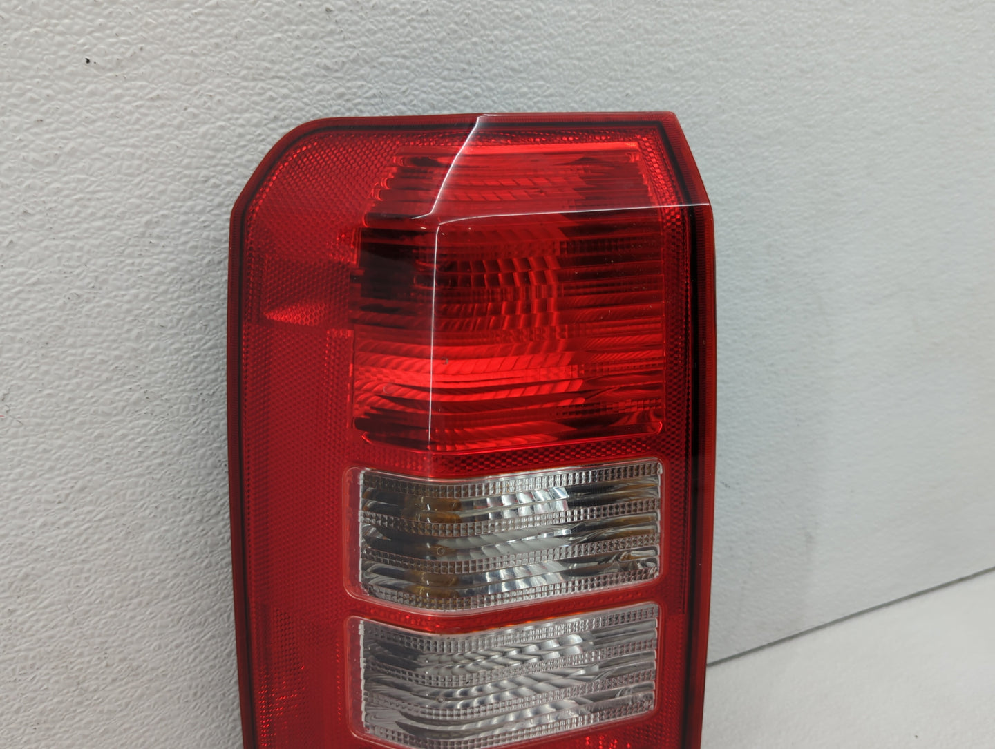 2007 Jeep Patriot Tail Light Assembly Driver Left OEM P/N:224 135 Fits OEM Used Auto Parts - Oemusedautoparts1.com