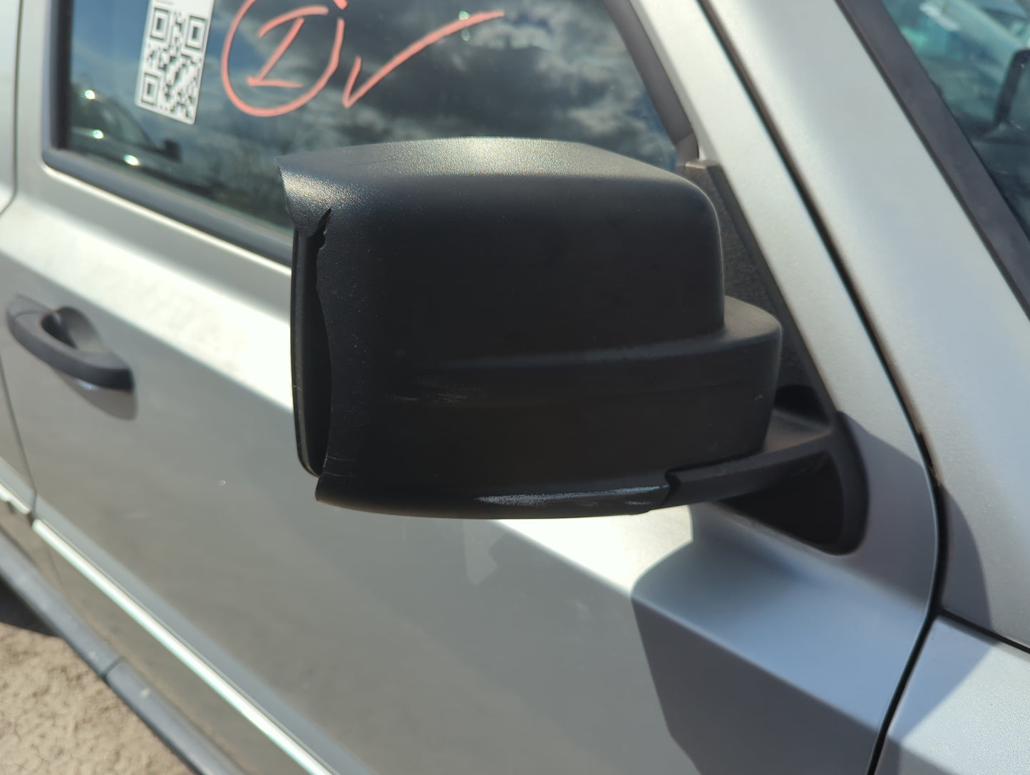 2007-2012 Jeep Patriot Passenger Side View Mirror - Right Door Mirror OEM Used - Oemusedautoparts1.com
