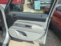 2007-2010 Jeep Patriot Passenger Front Door Oem - Oemusedautoparts1.com