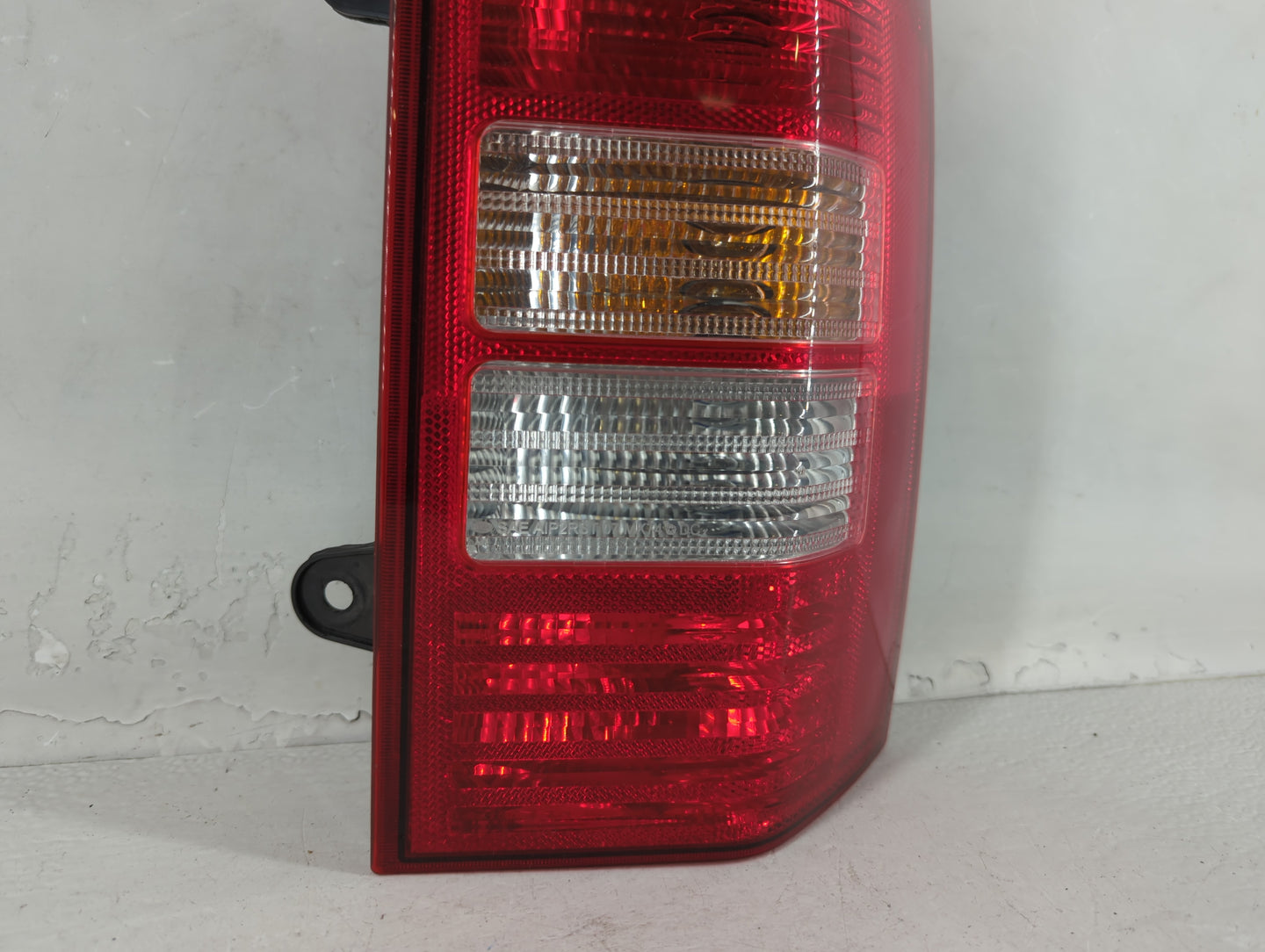 2007 Jeep Patriot Tail Light Assembly Passenger Right OEM P/N:224134 Fits OEM Used Auto Parts - Oemusedautoparts1.com