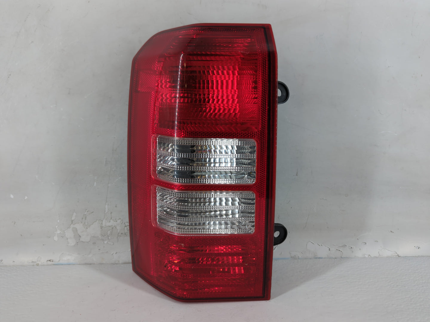 2007 Jeep Patriot Tail Light Assembly Driver Left OEM P/N:224133 Fits OEM Used Auto Parts - Oemusedautoparts1.com